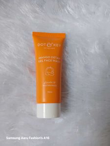 Dot & Key Mango Detan Gel Face Wash