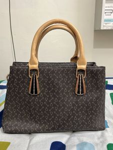 Elegant Handbag
