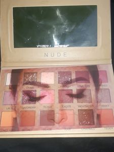 NUDE EYESHADOW PALETTE