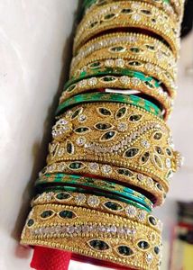 Emerald &amp; Gold Bridal Bangles