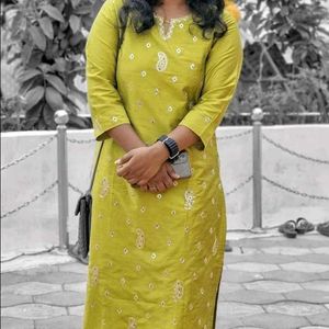Festival Wear Kurti Set With Bottom