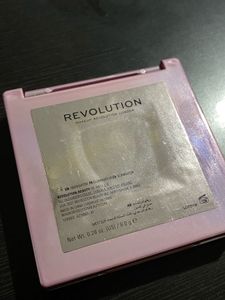 ✨ Revolution Bling Highlighter ✨