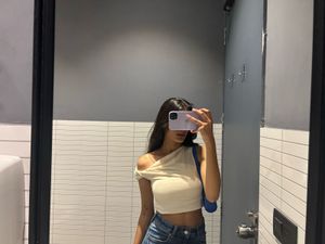 Off-Shoulder Top