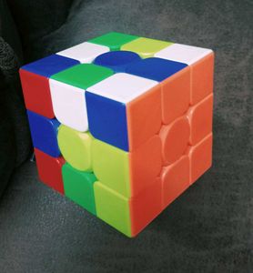 Rubik&#39;s Cube High Speed Sticker Less
