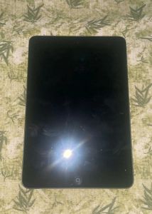 IPAD MINI!! BEST PRICE!! 3500 ONLY!