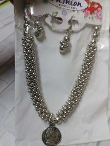 Silver Jwellery Set With Earrings