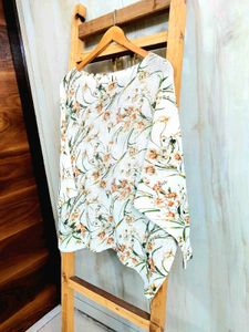 Offwhite Printed Baggi Sweater Free Size
