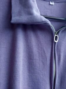Lavender Ribbed Crop-Top.