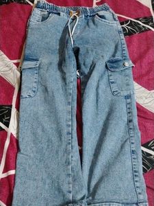 BLUE JEANS FOR WOMEN