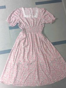 Vintage-Style Floral Midi Dress with Lace Neck
