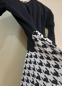 Elegant Black &amp; White Flared Dress🖤