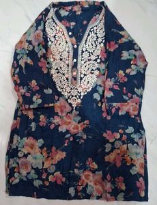 Floral Embroidered Kurta