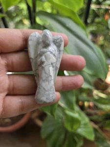 Howlite Angel