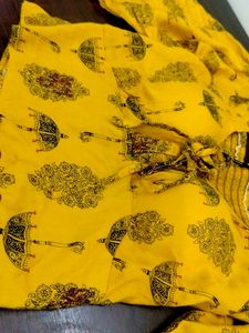 Yellow Printed Crop Top ....ballon Sleeves..
