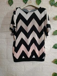 Stylish Chevron Print Top