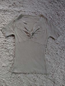 Ribbed Knotted Top