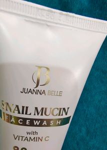 Juanna Belle Snail Mucin Facewash
