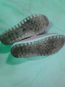 SLIP ON SHOES