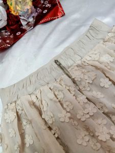 Beige Floral Mini Skirt🤍