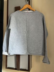 NEW TEXTURED SWEATSHIRT