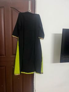 Elegant Black &amp; Green Kurta
