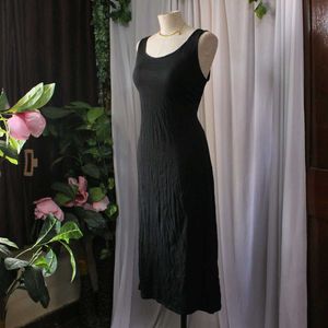 Elegant Black Midi Dress With Built It Bra