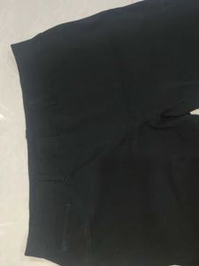 Black trousers