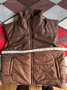 Women used sleeveless jacket