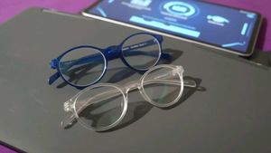 2 Glasses - Silver Nd Blue