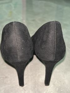 Mast And Harbour Pump Heels