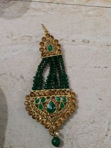 Elegant Emerald Green Maang Jhumar