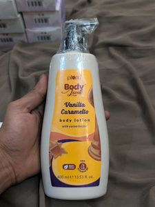 Plum BodyLovin' Vanilla Caramello Lotion