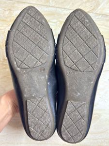 Black Ballet Flats