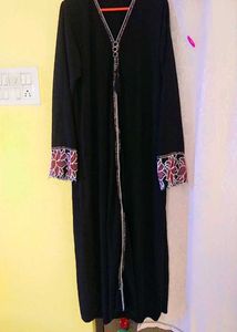 Elegant Embroidered Cuff Abaya