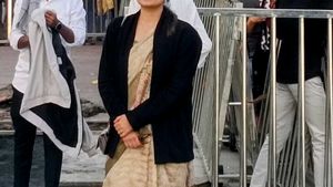 Black Winter Shrug (Women's)