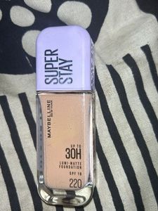 Maybelline Foundation 220