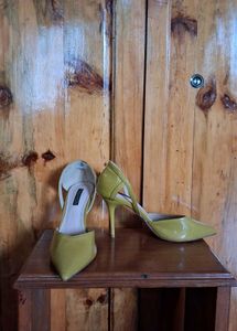 Pointed Heels