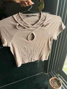 Stylish Ribbed Cut-out Crop Top