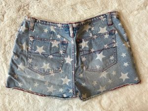 Star Shorts