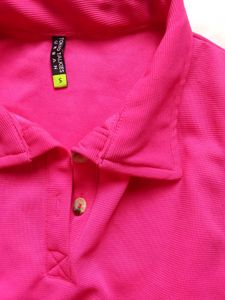 pink collar Cropped top