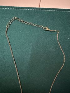 Elegant Flower Pendant Necklace