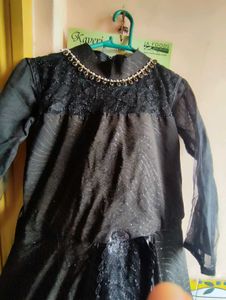 Elegant Black Lace Evening Gown