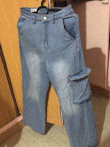 High waisted Relaxed fit Cargo Jeans