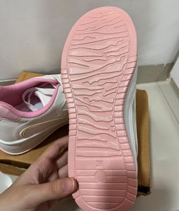 Women Flex Sneakers
