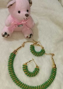 Green &amp; Gold Jewelry Set