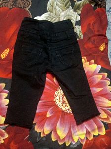Black Capri Jeans