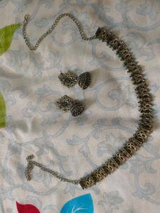 Necklace &amp; Earring Set