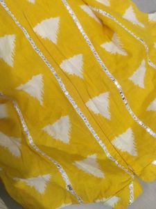 Yellow &amp; White Abstract Print Kurti