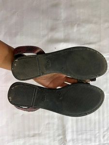 Women Flat Footwear