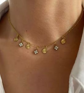 Regina Dainty Necklace Anti-tarnish 18k Gold
